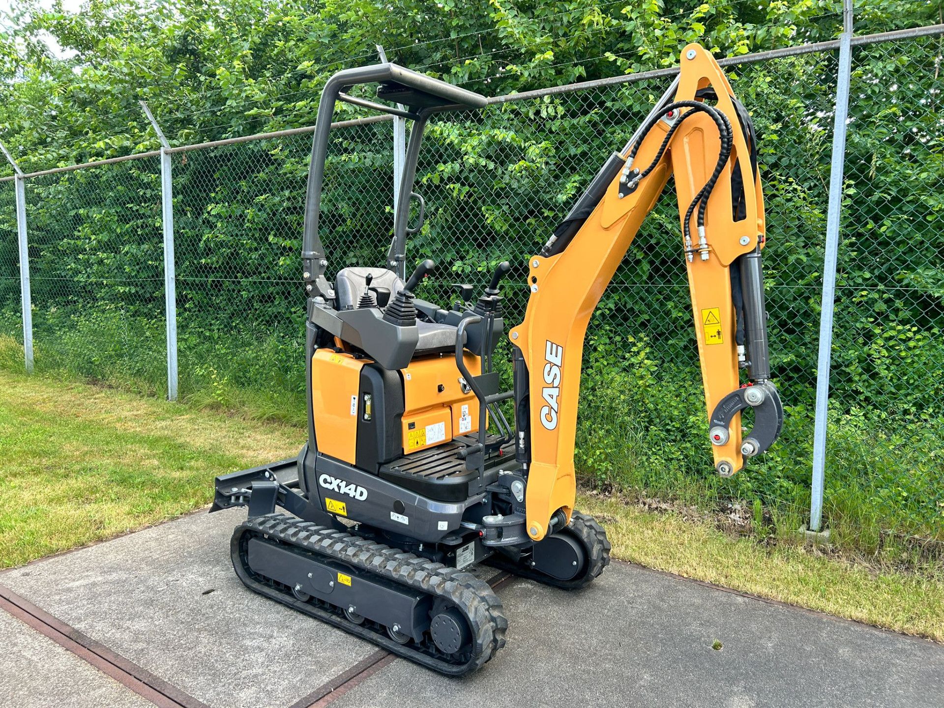 Case CX14D - 4