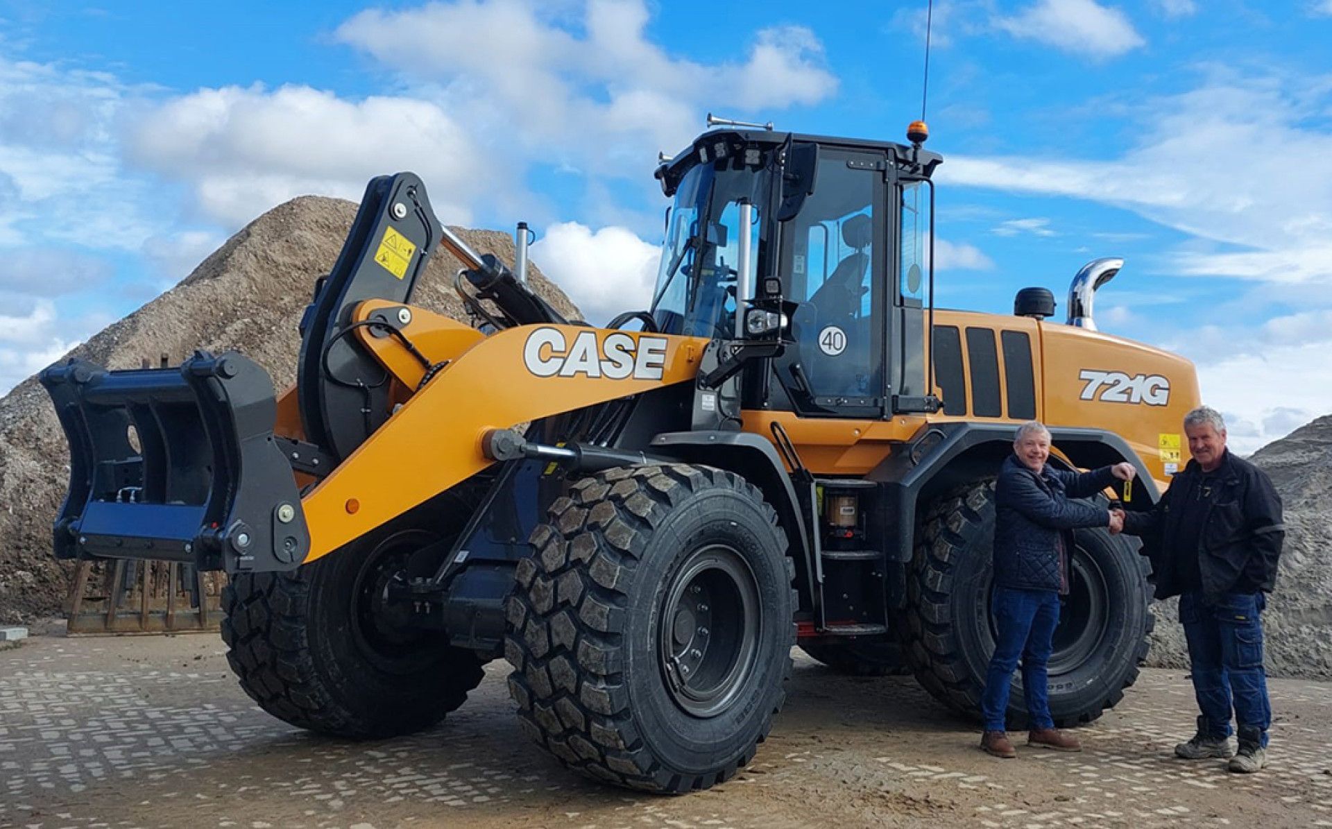 Case 721G shovel voor Van Ossenbruggen