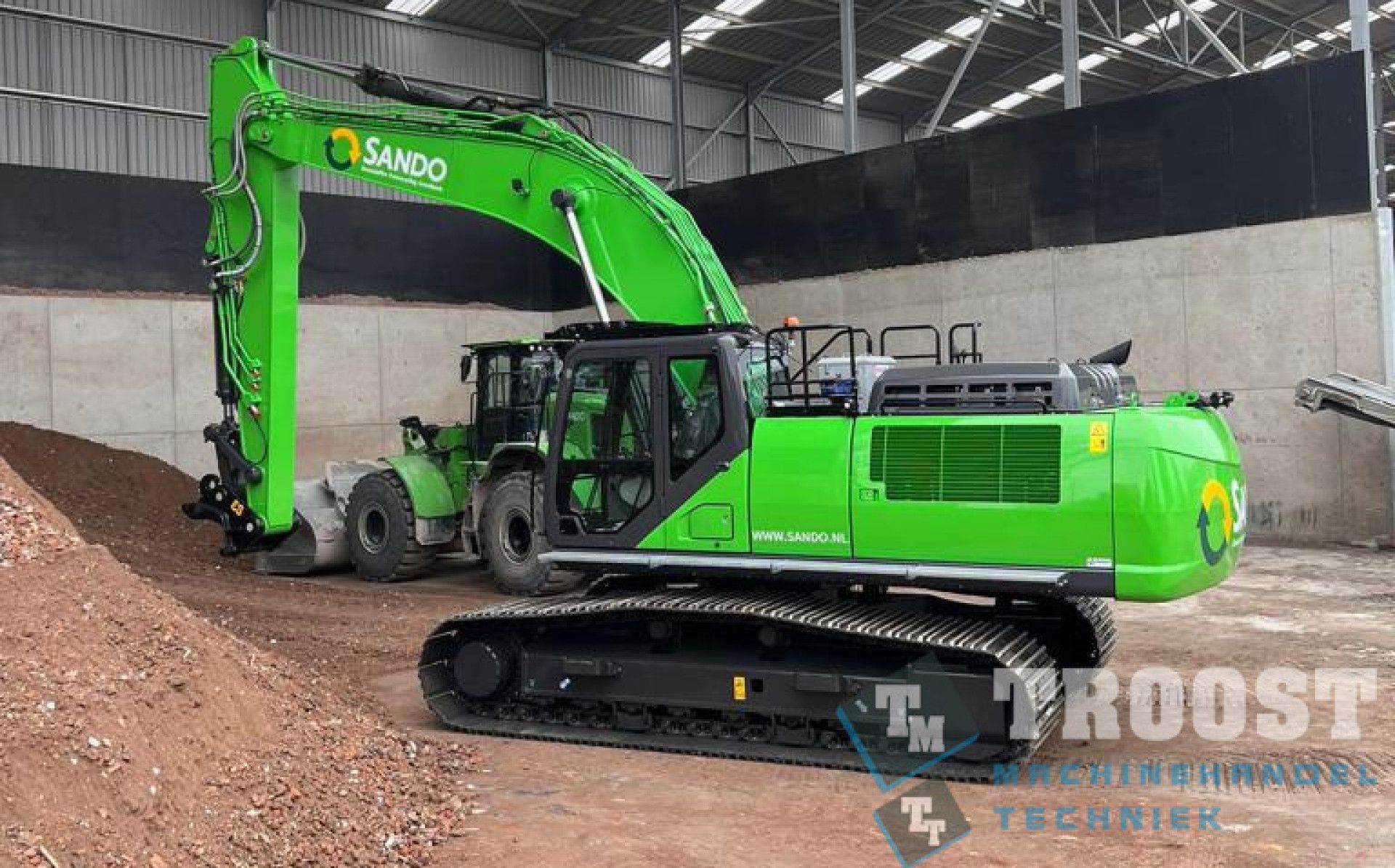 Case CX350D voor Sando puinrecycling
