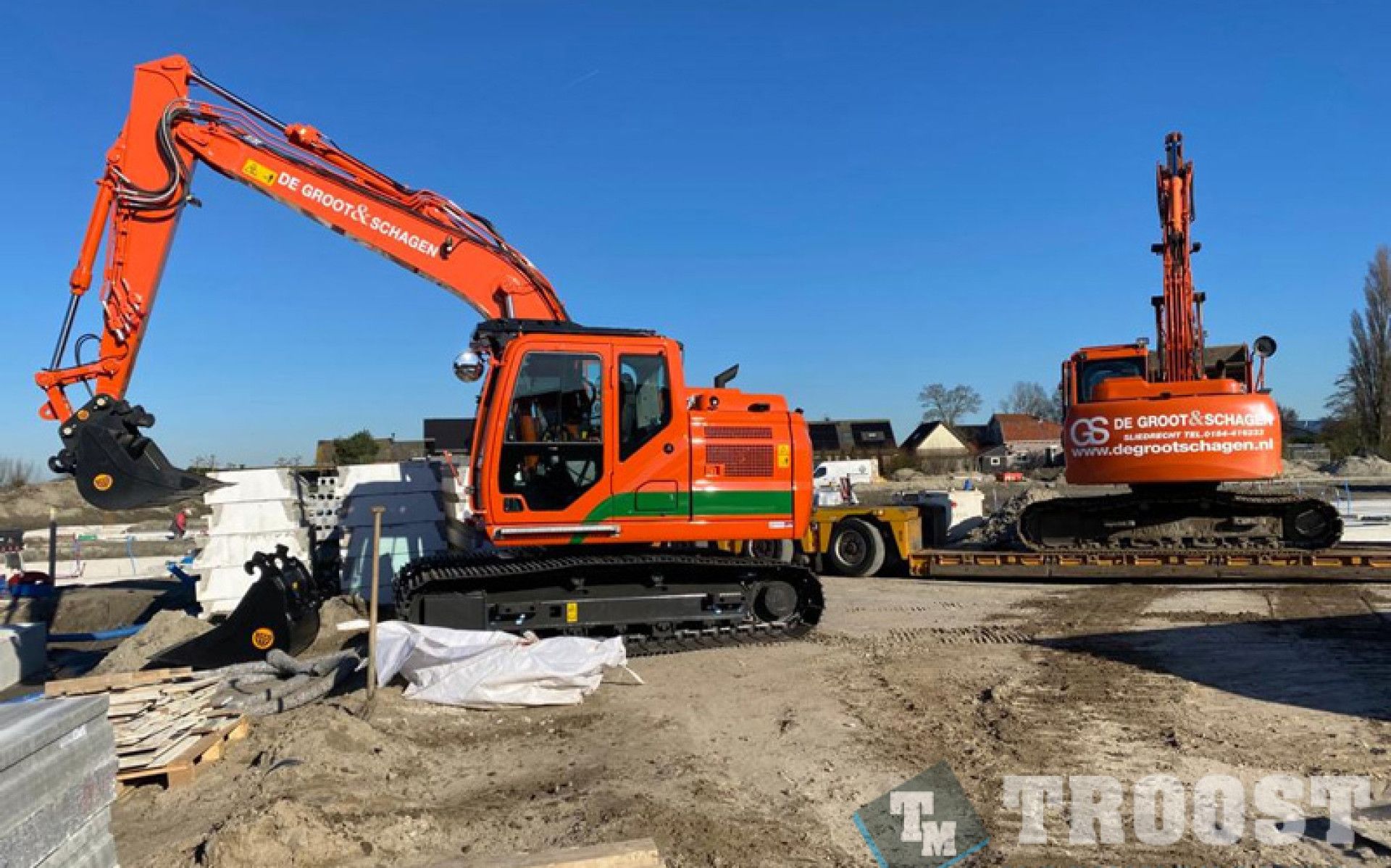 Case CX130E voor De Groot & Schagen BV uit Sliedrecht