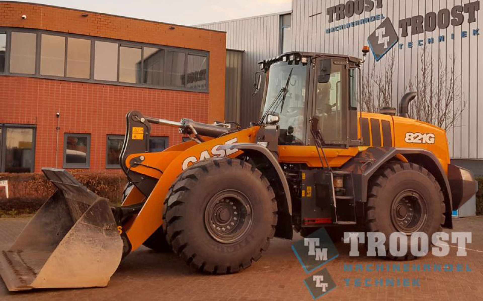 Case 821G wiellader voor Notenboom Machineverhuur