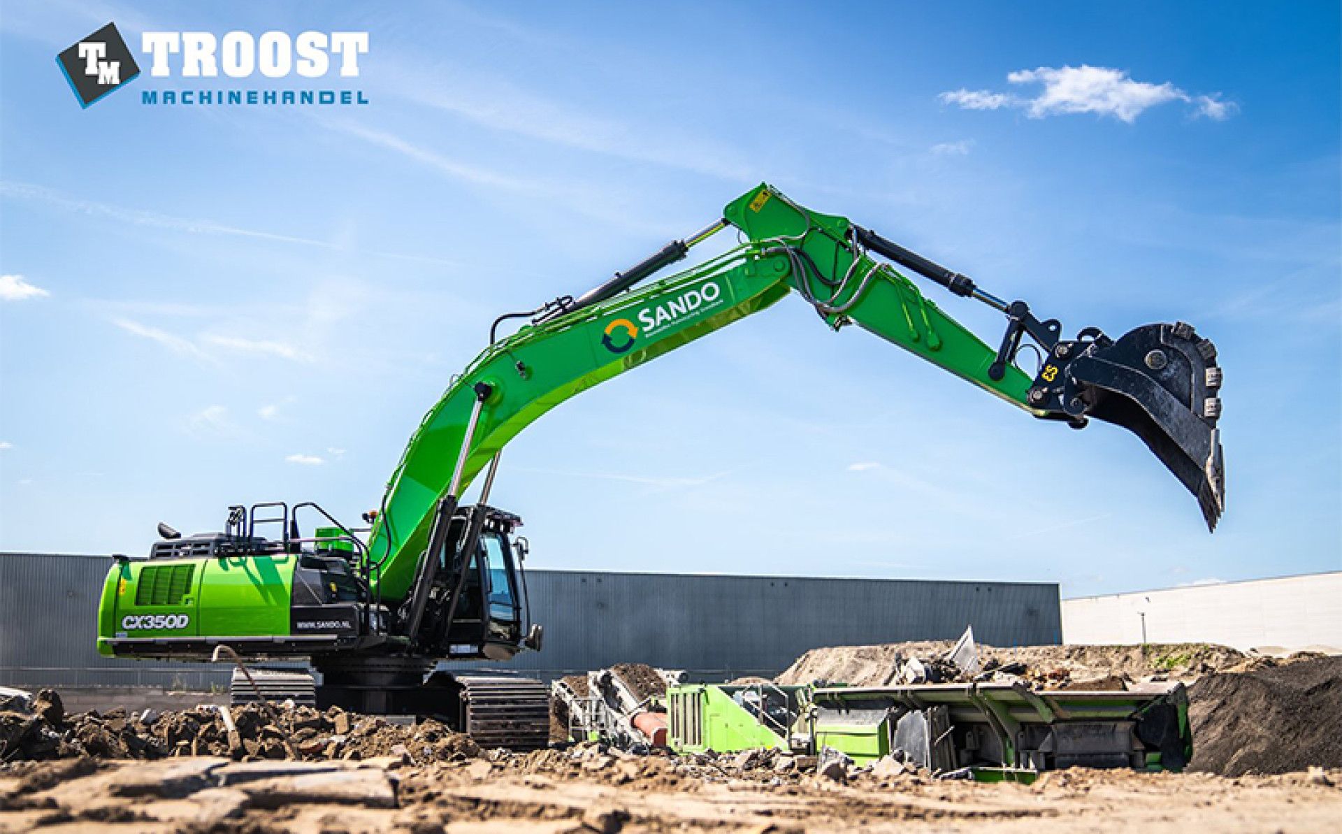 Case CX350D rupsgraafmachine voor Sando Puinrecycling