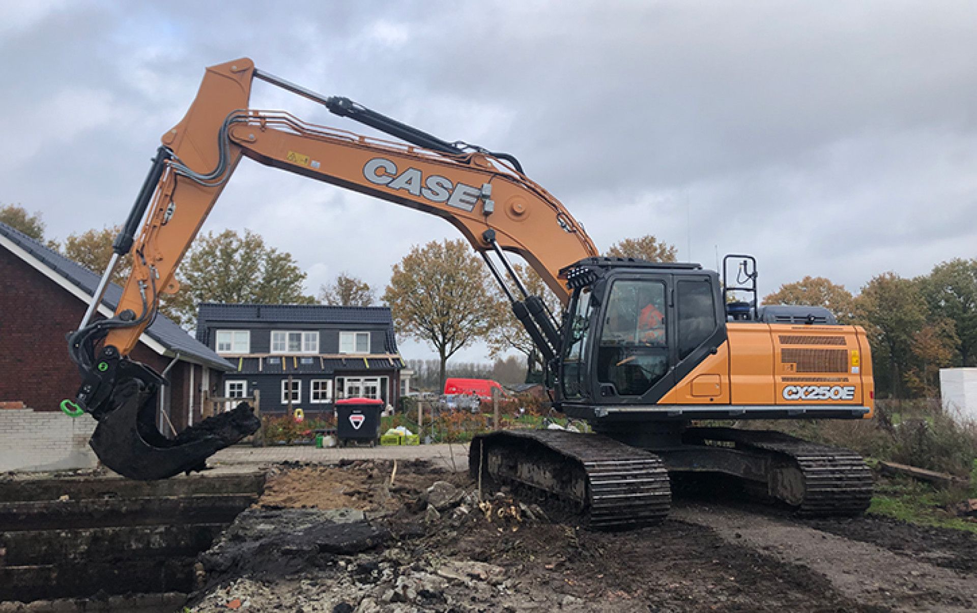Eerste E-serie rupskraan voor H. Kuijpers BV Sint Oedenrode