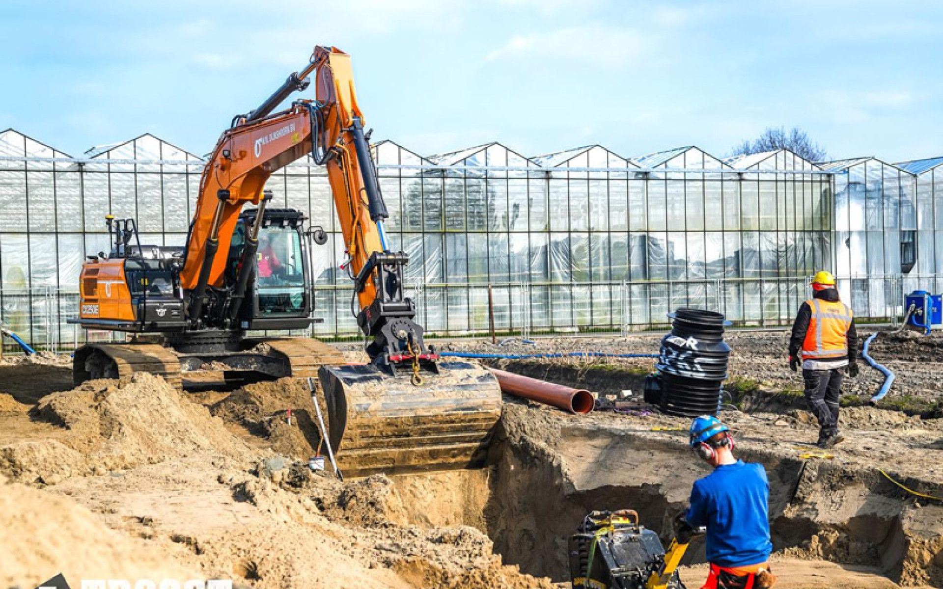 Case CX250E rupskraan voor W.N. Dijkshoorn BV