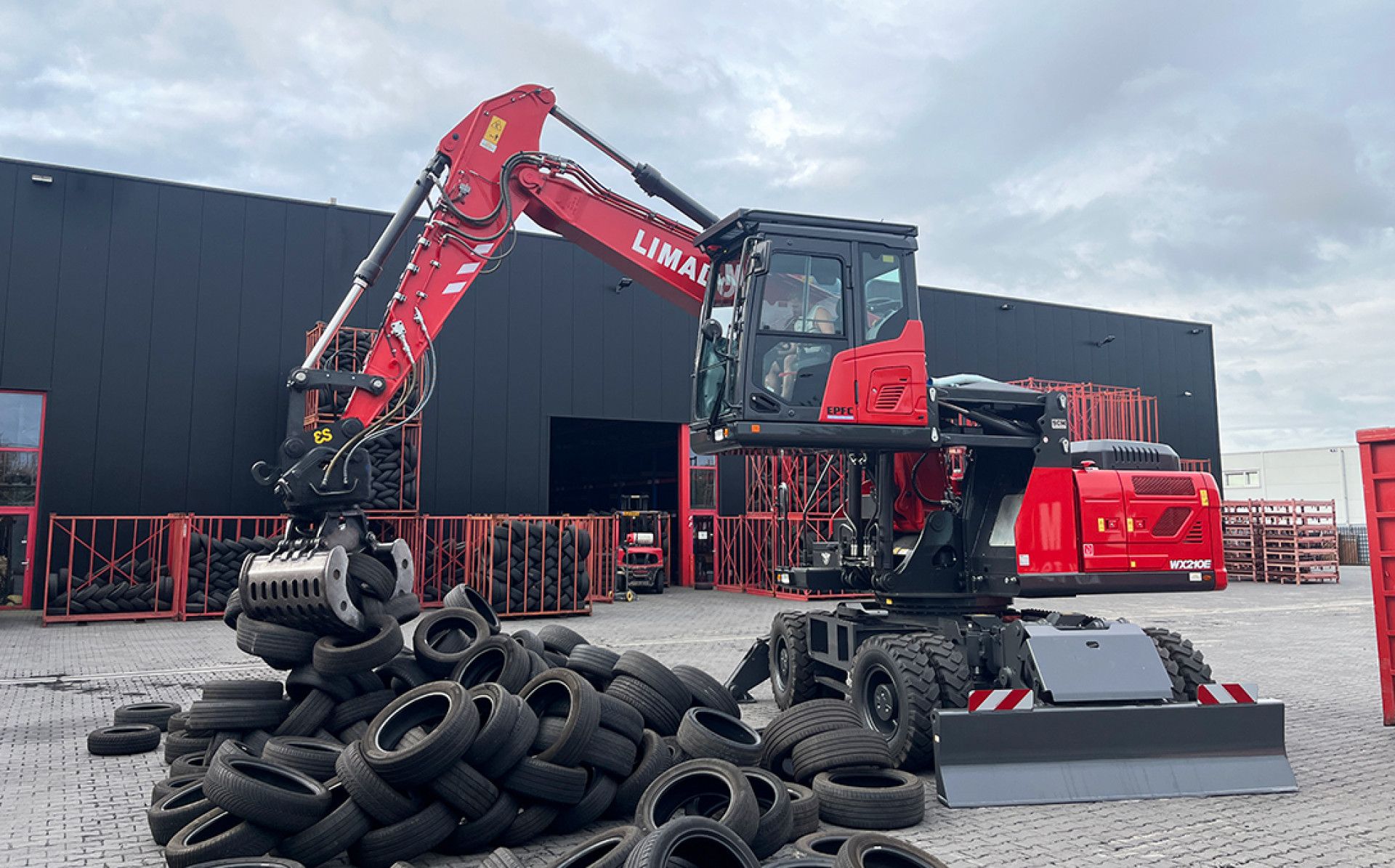 Case WX210E voor Limado Mobility