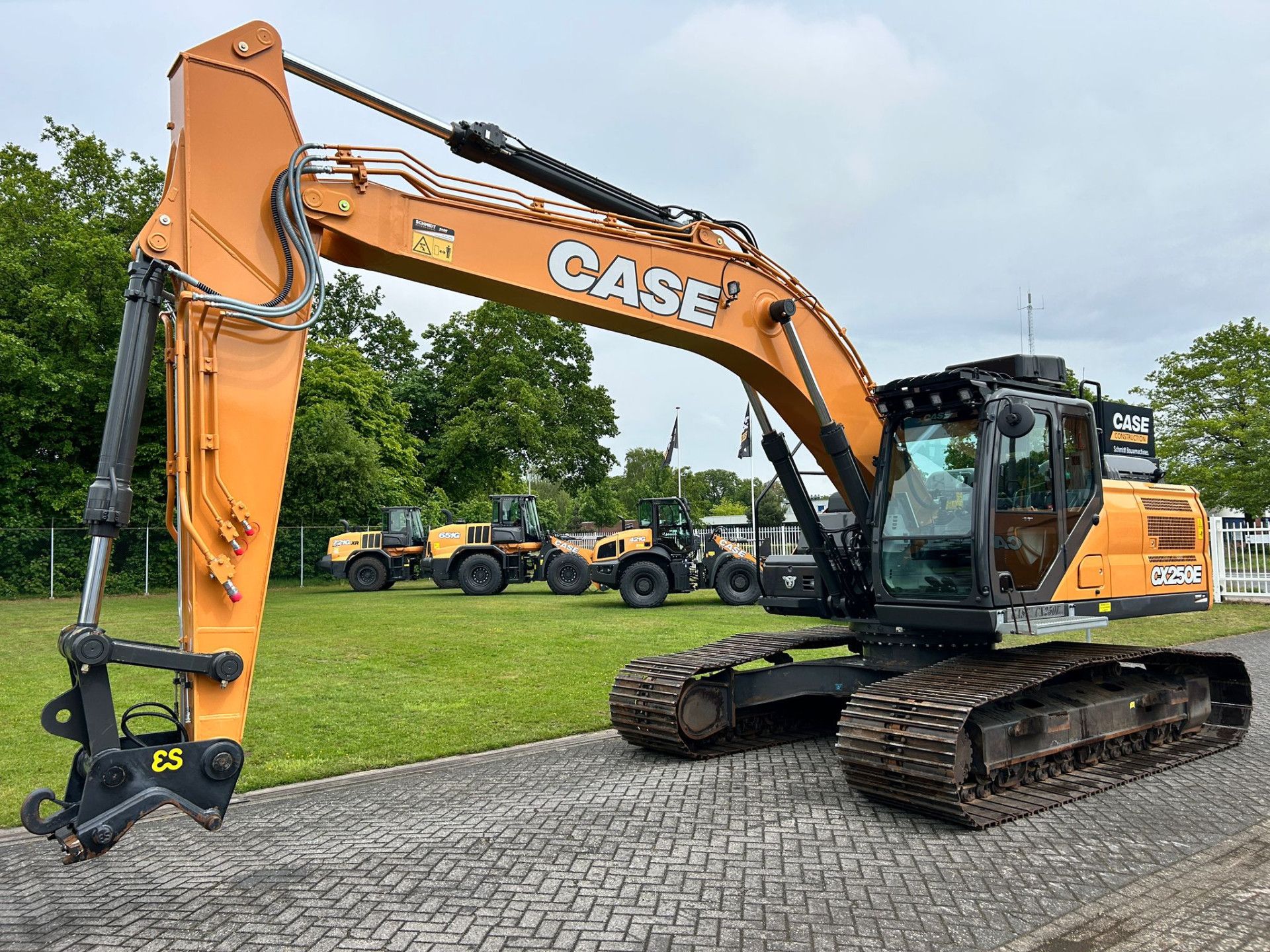 CX250E  2023