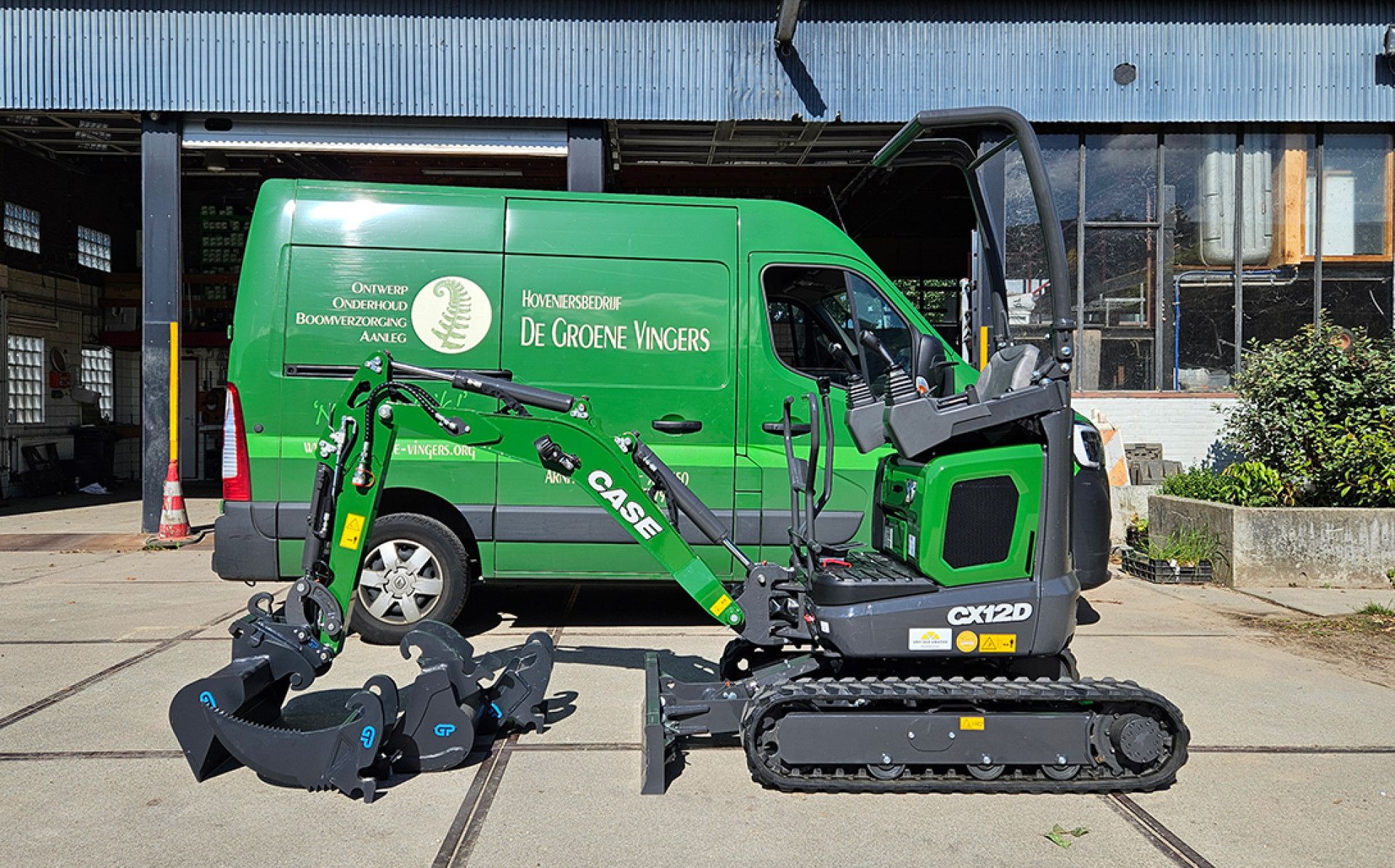 Case CX12D minigraver voor De Groene Vingers