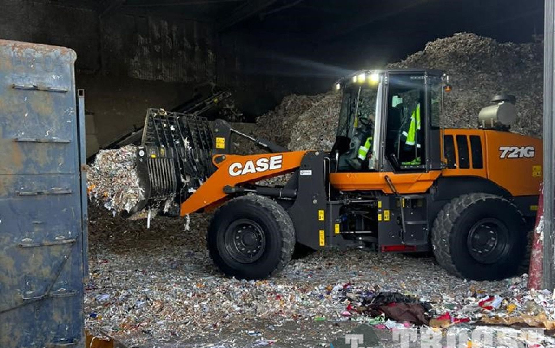 Case 721G voor Peute Recycling BV