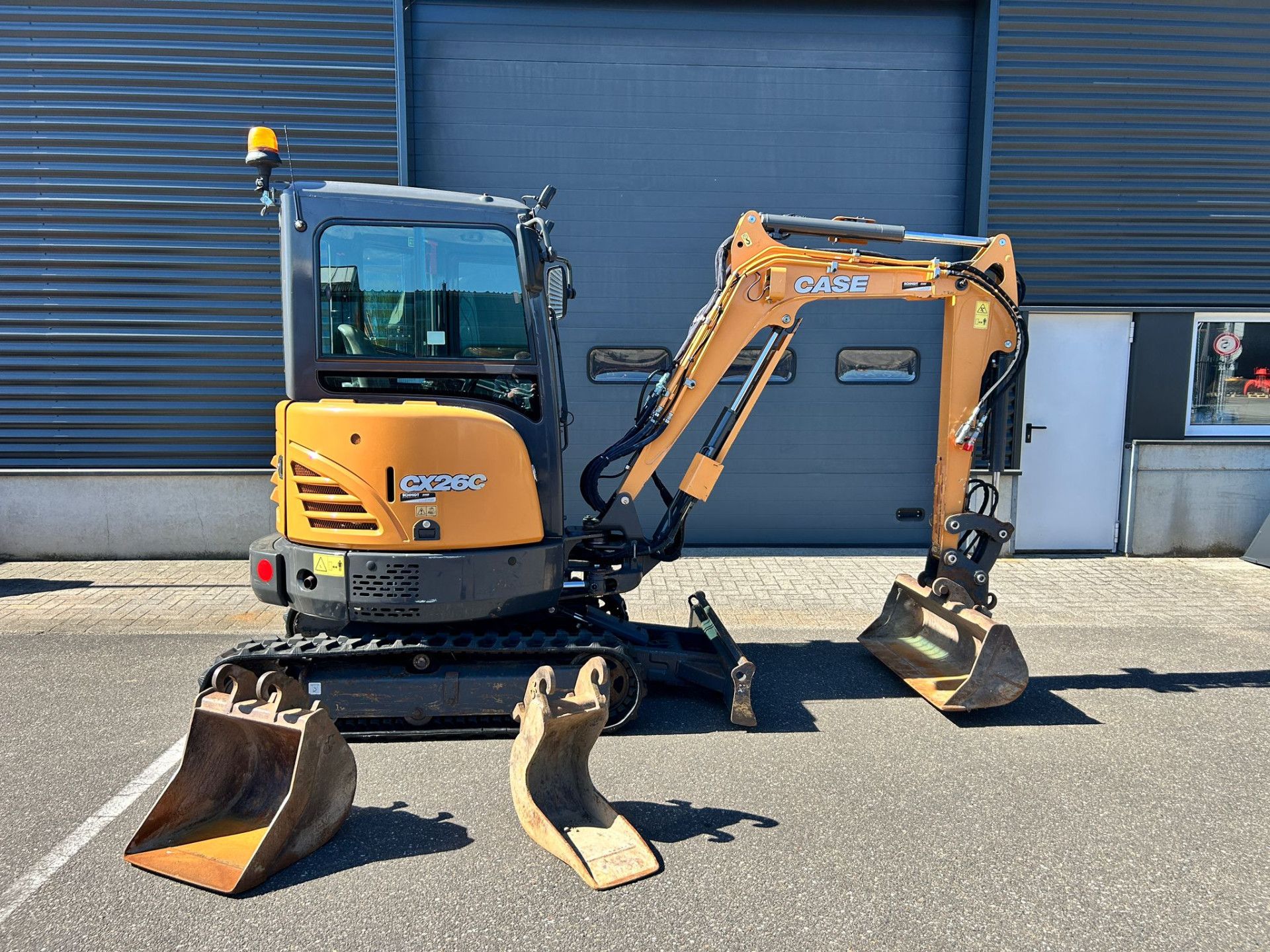 Case CX26C - 4