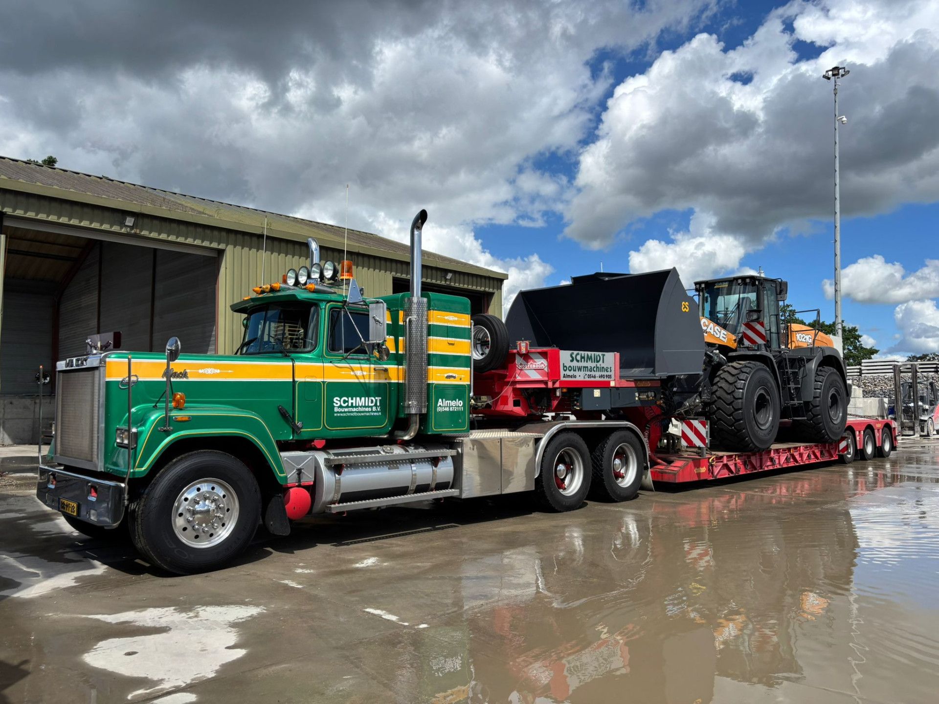 Tweede Case 1021G wiellader voor ABC Mortel