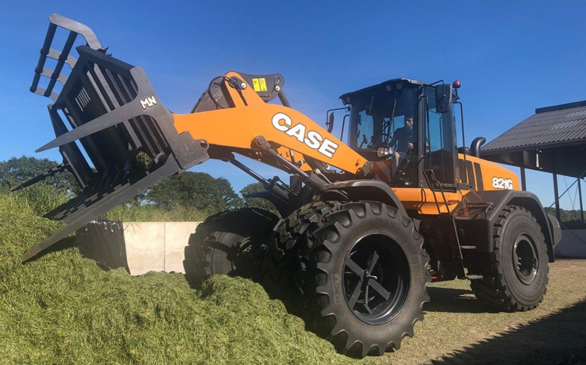 Case 821G wiellader voor Van Helmond Loonbedrijf