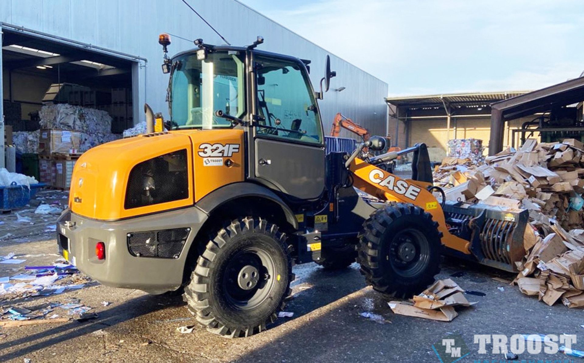 Case 321F wiellader voor Fleuren Middelharnis