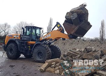 Nieuwe Case 1021G-XR wiellader voor Konings Sloopwerken