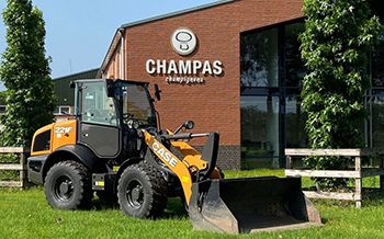 Case 221F compacte wiellader voor Champas Champignons