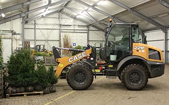Case 221F compacte wiellader naar Langenhuizen Plant