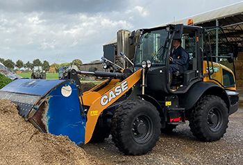 Case 321F wiellader voor de familie Bongers uit Egchel