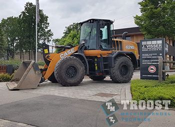 Case 621G wiellader voor J. Visser Klinkers & Kasseien