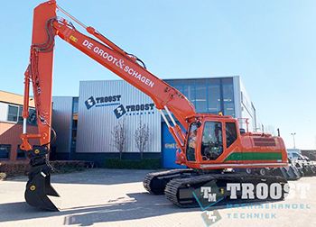 Twee Case rupsgraafmachines voor De Groot & Schagen B.V.