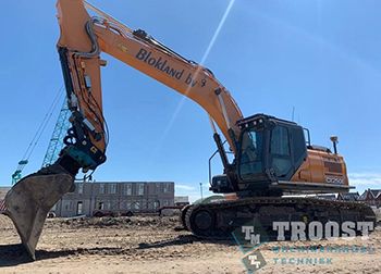 Nieuwe Case CX250E voor Blokland BV