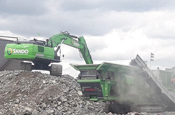 Case CX350D rupskraan voor Sando Puinrecycling BV
