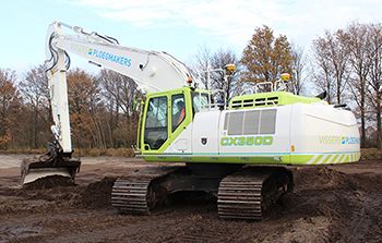Case CX350D Semi Long Reach voor Vissers-Ploegmakers BV