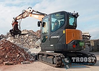 Betonvergruizen bij Gebroeders Snellen met een Case CX60C
