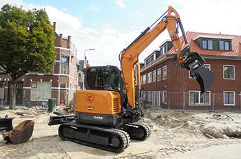 Mouwrik Waardenburg investeert in Case minigravers
