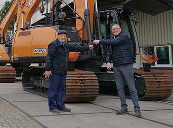 Drie nieuwe Case rupskranen voor Gebr. Poppink