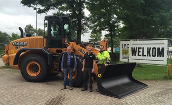 IPC Groene Ruimte schuift met Case 621F