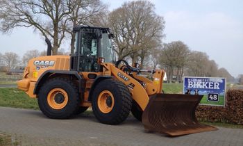 Case 521F-XR geleverd aan melkveebedrijf Bikker uit Nieuweroord
