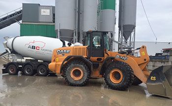 Nieuwe 821F wiellader voor ABC Mortel Meppel