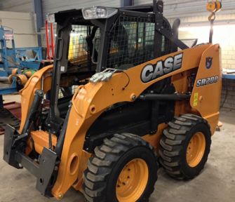 CASE Schranklader SR-200 voor AGRO-DELTA 
