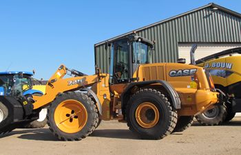 Loonbedrijf Jos Bouw start maÃ¯soogst met nieuwe Case 721F wiellader
