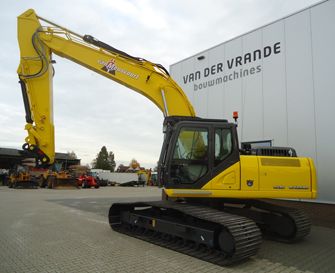 Van Mensvoort Veghel neemt CASE CX250C rupsgraafmachine in ontvangst